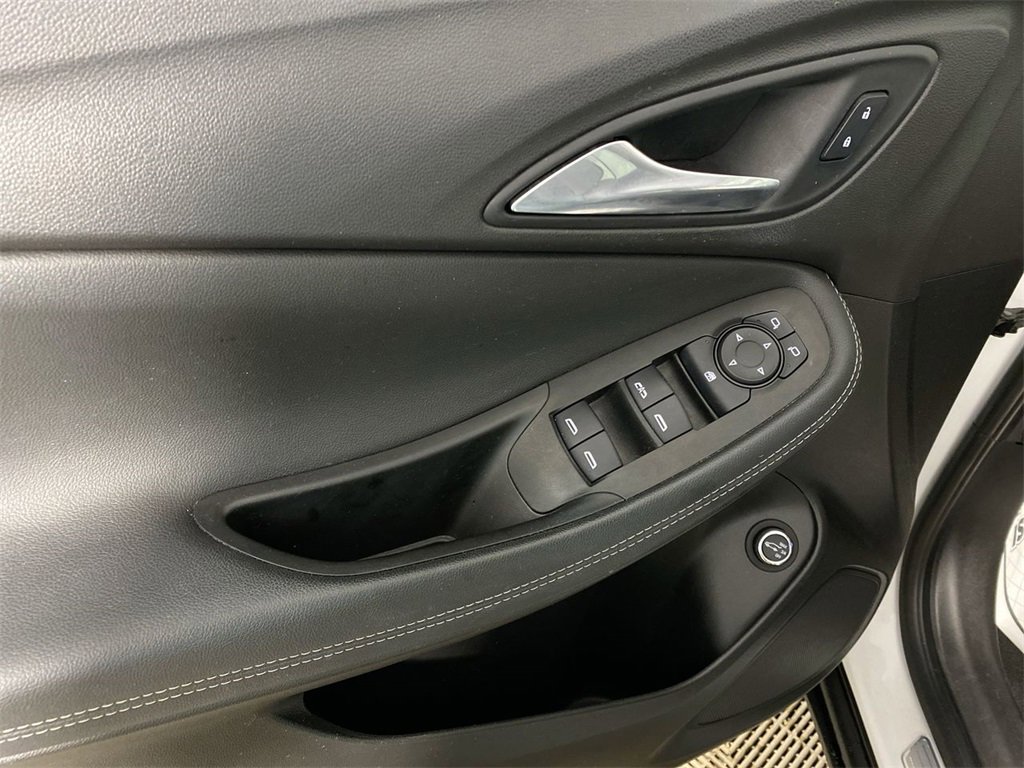 Used 2020 Buick Encore GX Select image 13