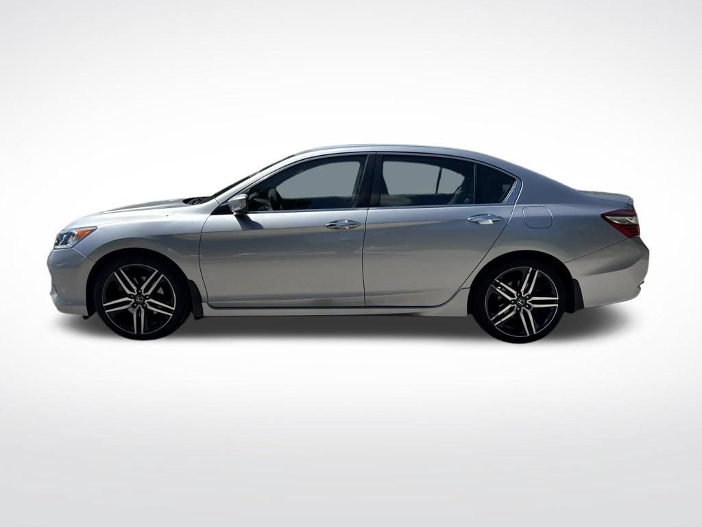 Used 2017 Honda Accord Sport image 8