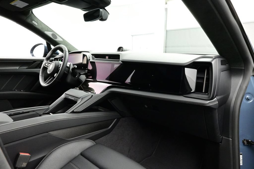 New 2026 Porsche Cayenne Turbo AWD/4WD image 17