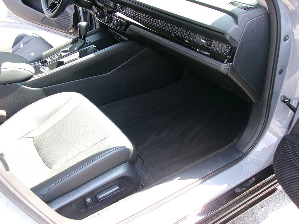 Used 2024 Honda Accord EX-L image 11