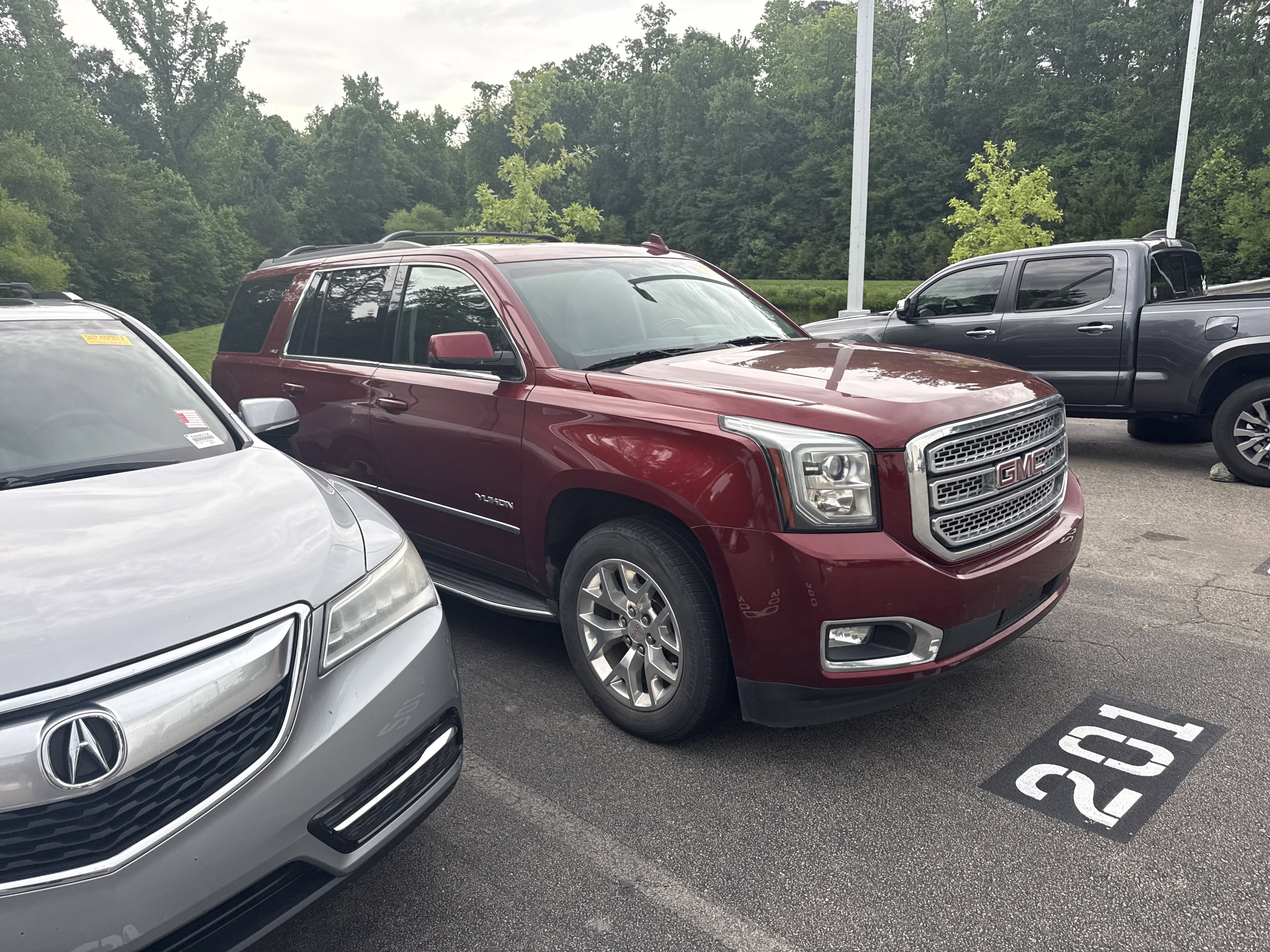 Used 2016 GMC Yukon SLT w/ Open Road Package AWD/4WD image 5