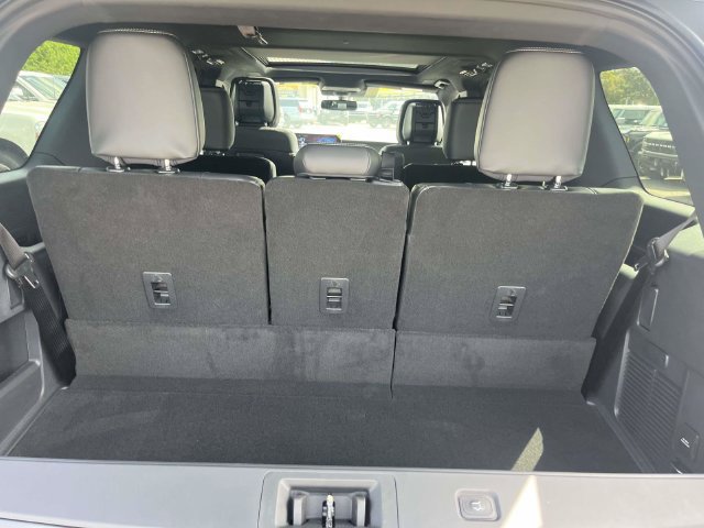 New 2027 Ford Expedition Platinum w/ Stealth Performance Package AWD/4WD image 8