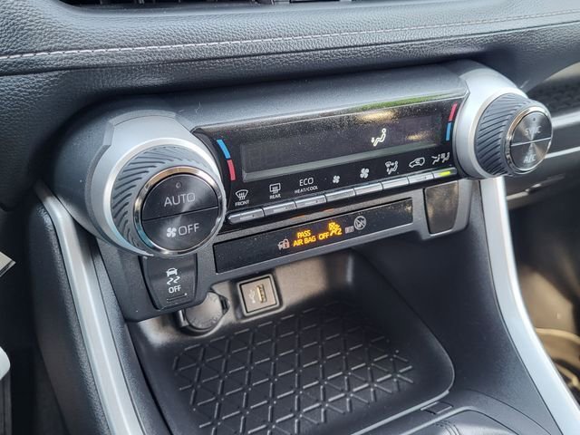 Used 2024 Toyota RAV4 LE image 17