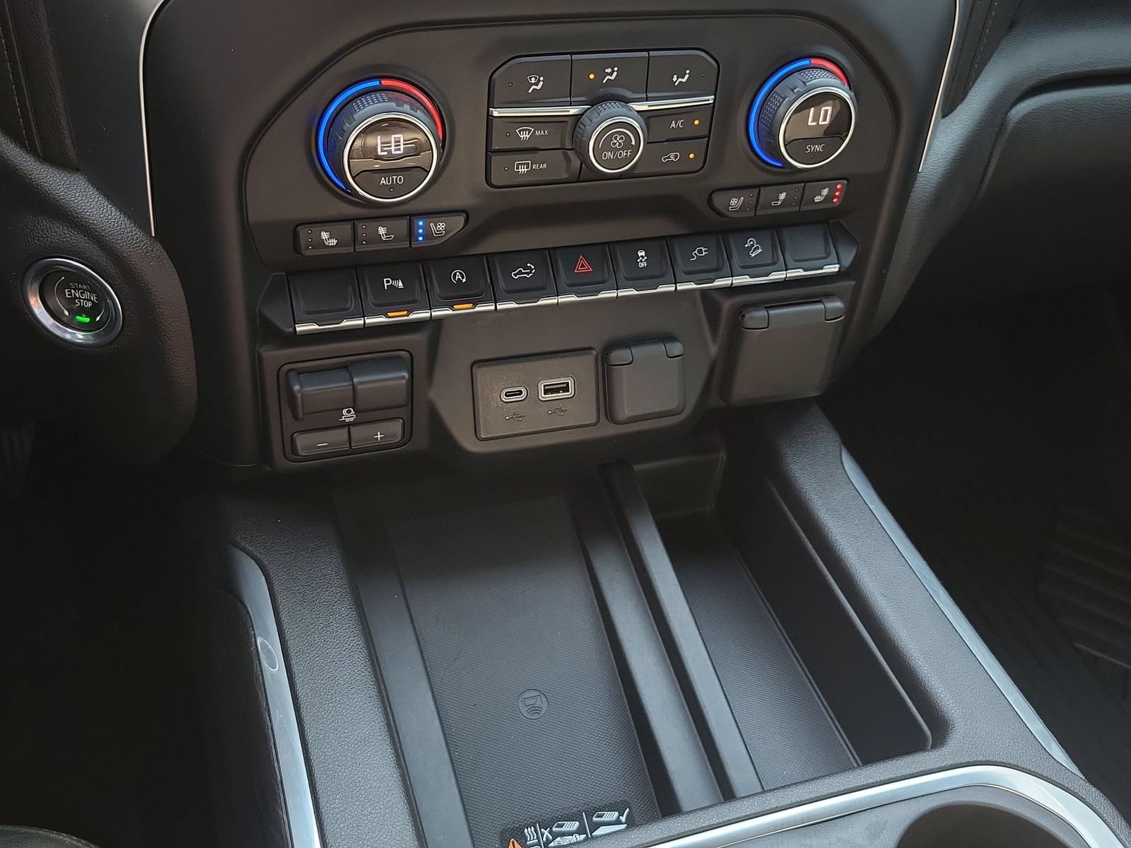 Used 2020 Chevrolet Silverado 1500 LTZ AWD/4WD image 35