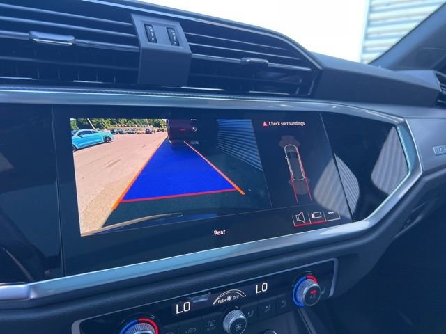New 2025 Audi Q3 2.0T Premium image 28