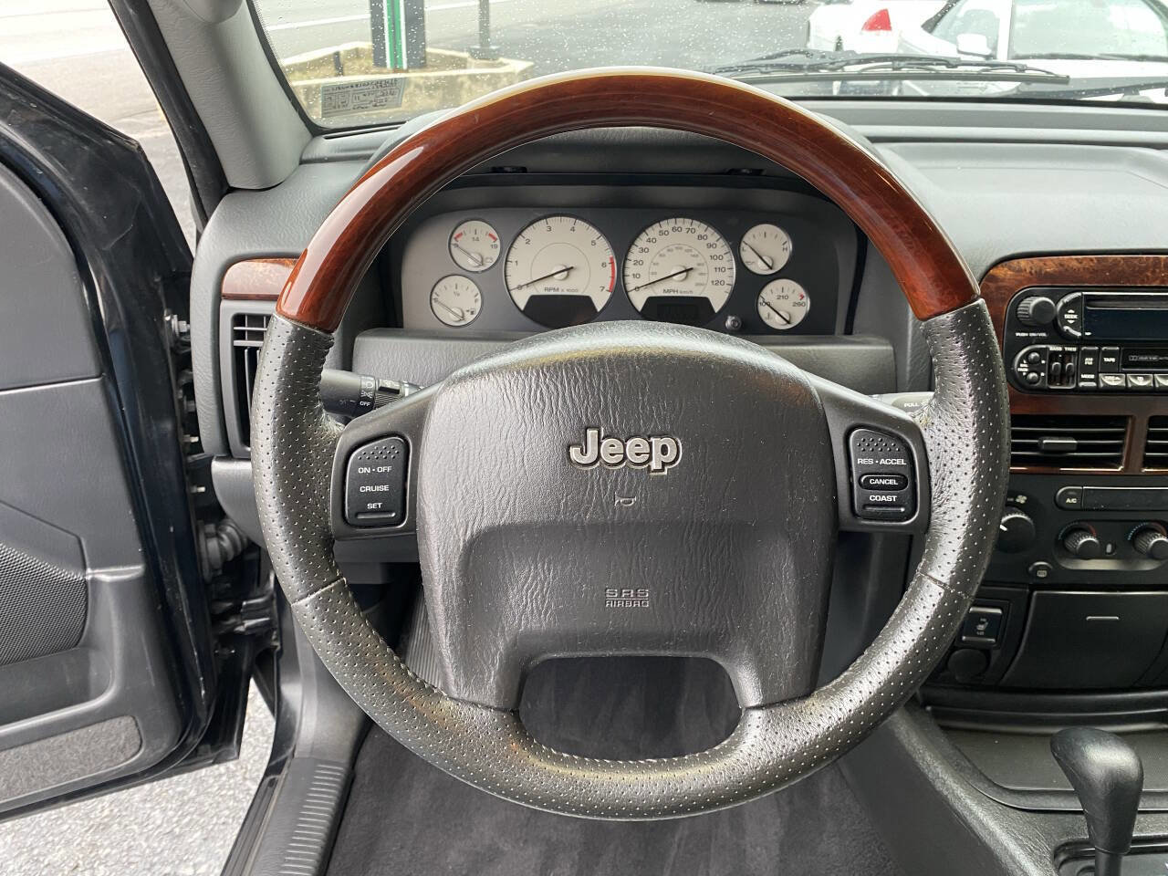 Used 2002 Jeep Grand Cherokee Overland image 14