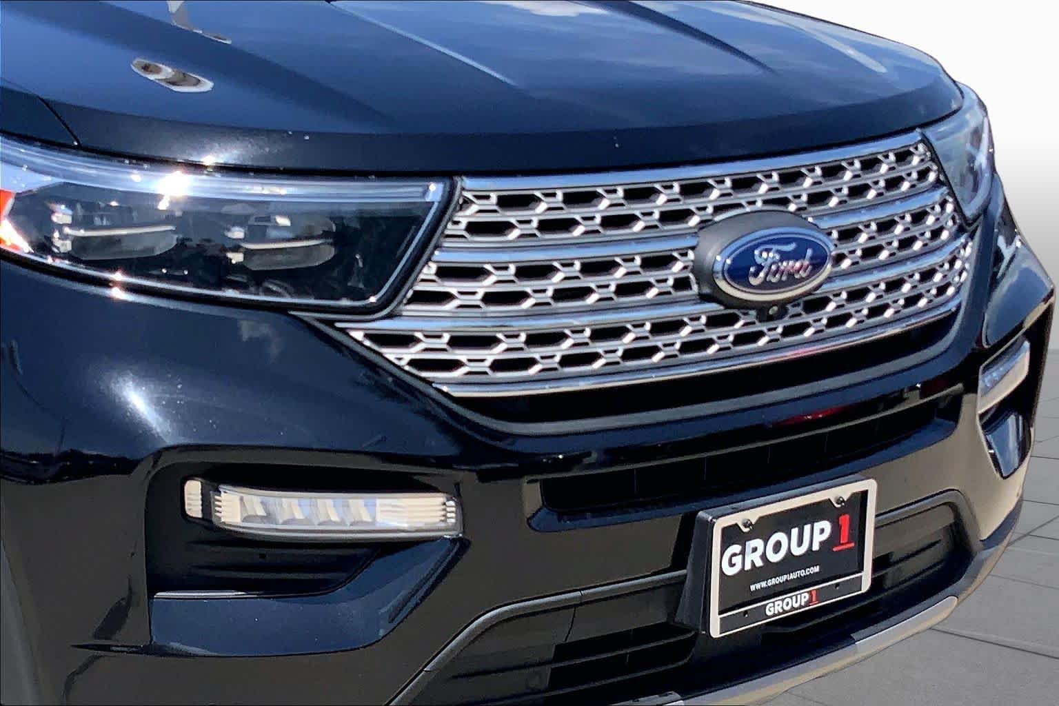 Used 2023 Ford Explorer Limited AWD/4WD image 30