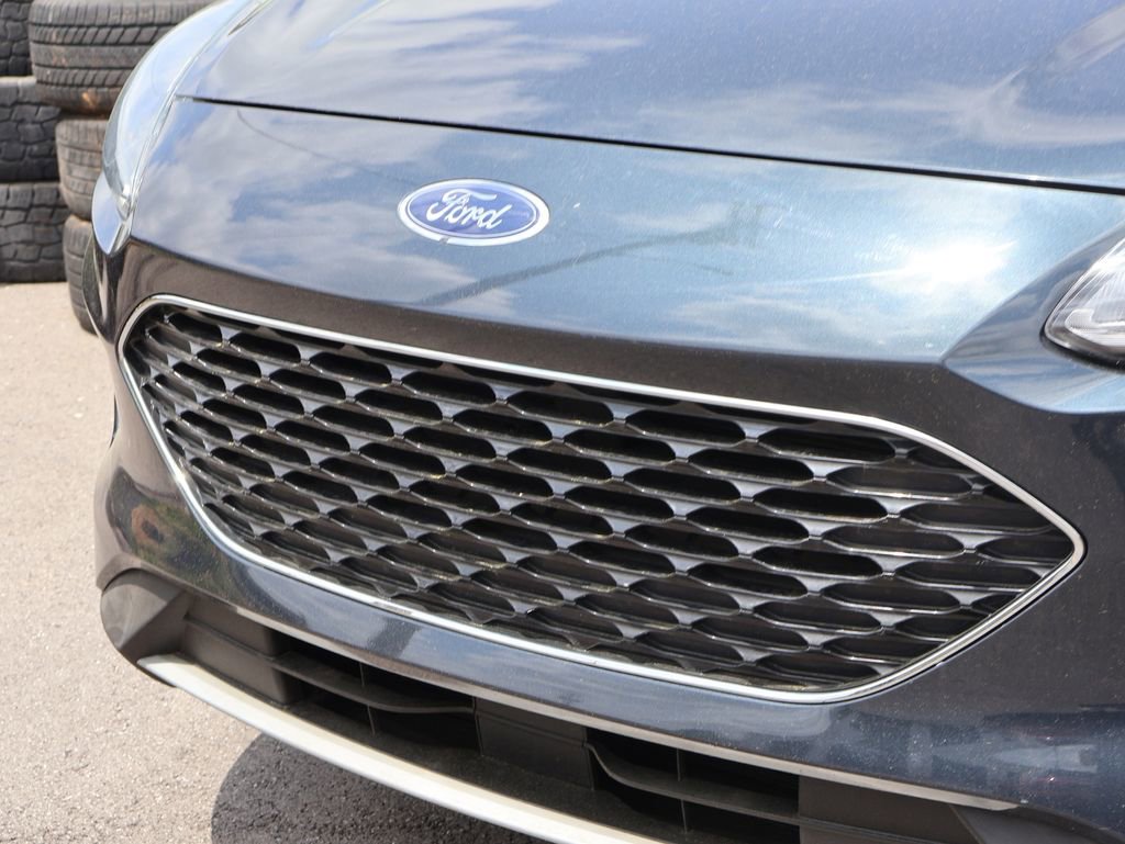 Certified 2022 Ford Escape SEL FWD image 2