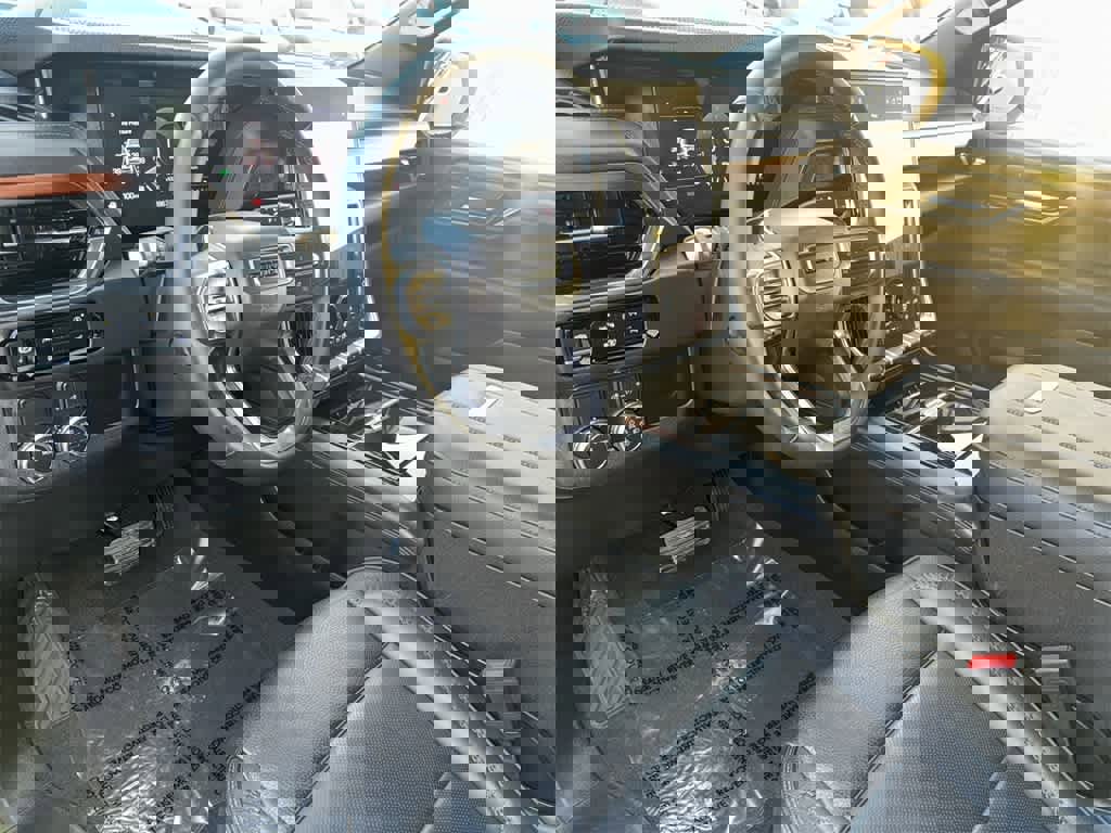 Used 2025 GMC Yukon Denali image 13