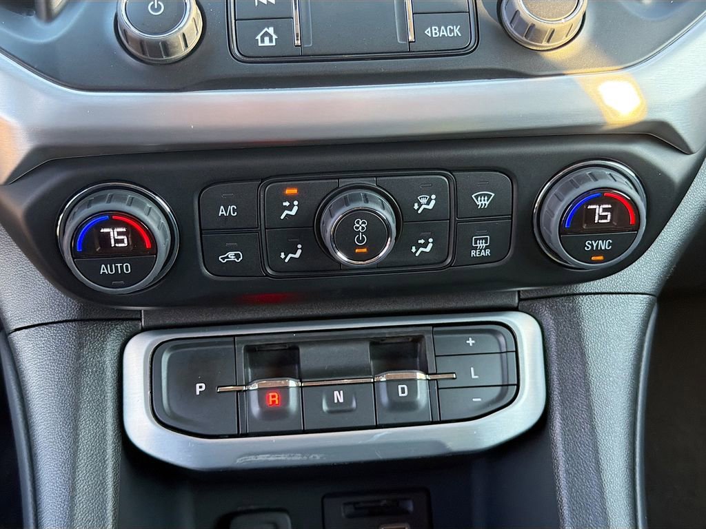 Used 2023 GMC Acadia SLT image 36