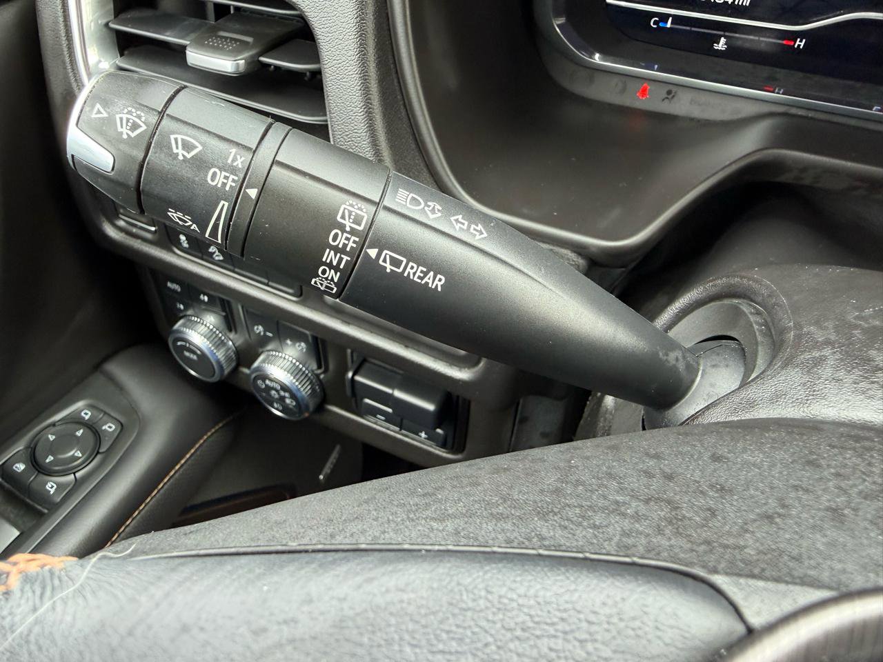 Used 2022 GMC Yukon AT4 w/ Max Trailering Package AWD/4WD image 26