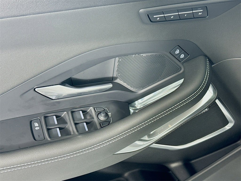 New 2024 Jaguar E-PACE R-Dynamic SE image 18