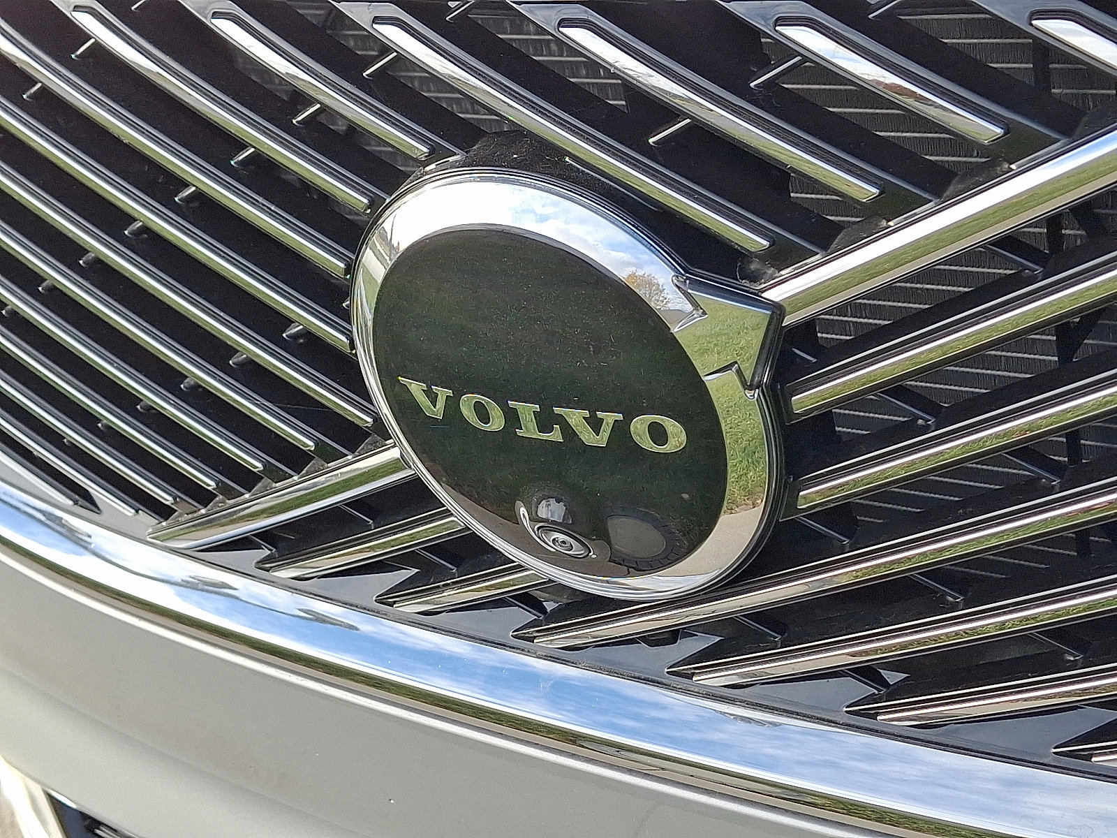 Used 2025 Volvo XC90 B5 Plus image 6