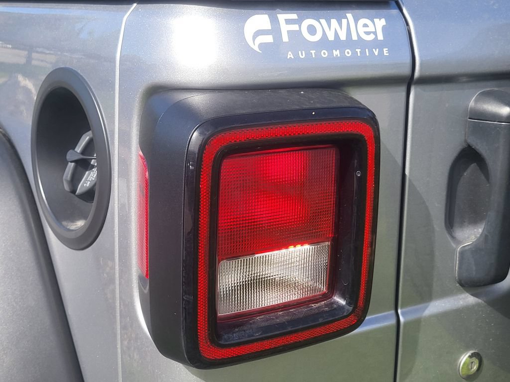 Used 2019 Jeep Wrangler Unlimited Sport AWD/4WD image 13