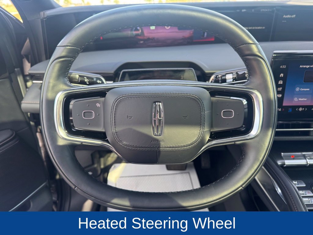 Used 2025 Lincoln Nautilus Reserve w/ Jet Appearance Package AWD/4WD image 11
