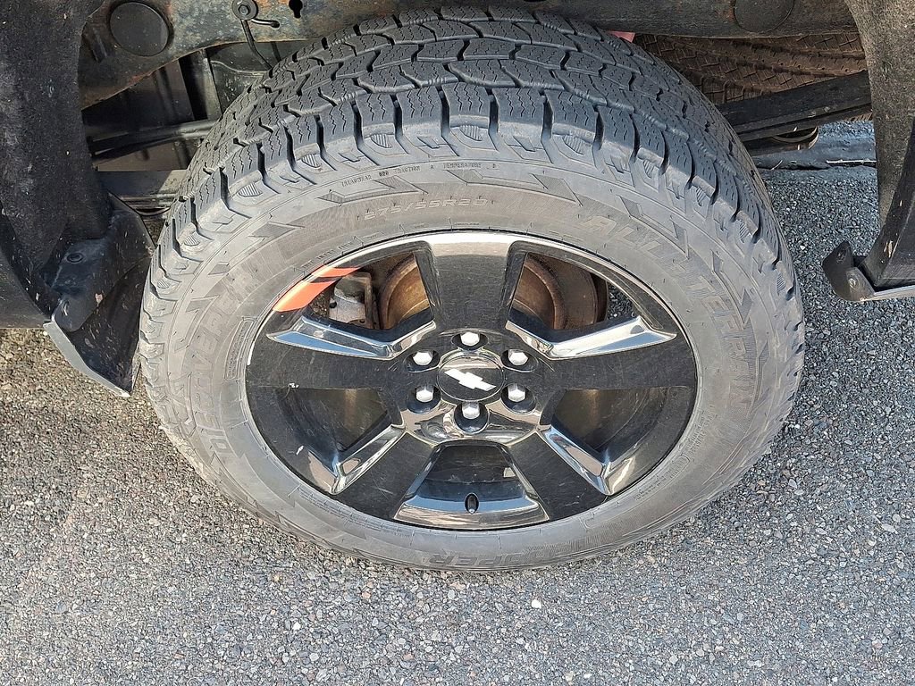 Used 2018 Chevrolet Silverado 1500 LTZ Z71 w/ Redline Edition AWD/4WD image 8