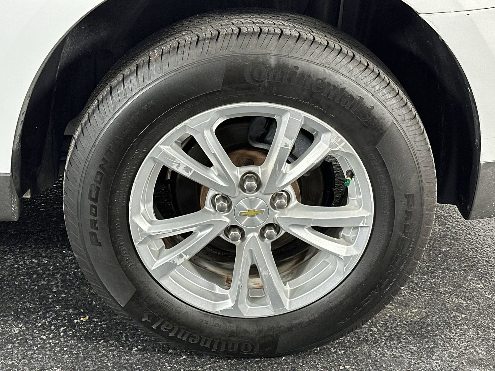 Used 2017 Chevrolet Equinox LT w/ Convenience Package image 14