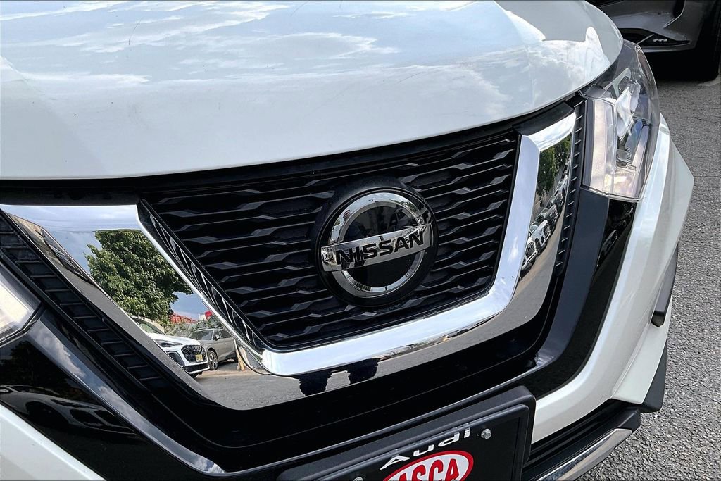 Used 2018 Nissan Rogue SL w/ Premium Package AWD/4WD image 33