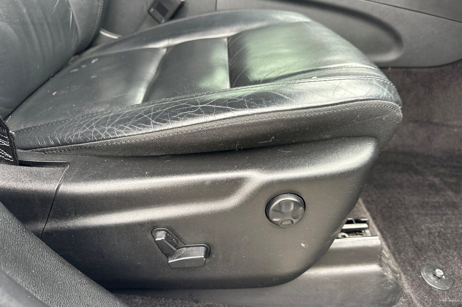 Used 2018 Jeep Grand Cherokee Limited image 23