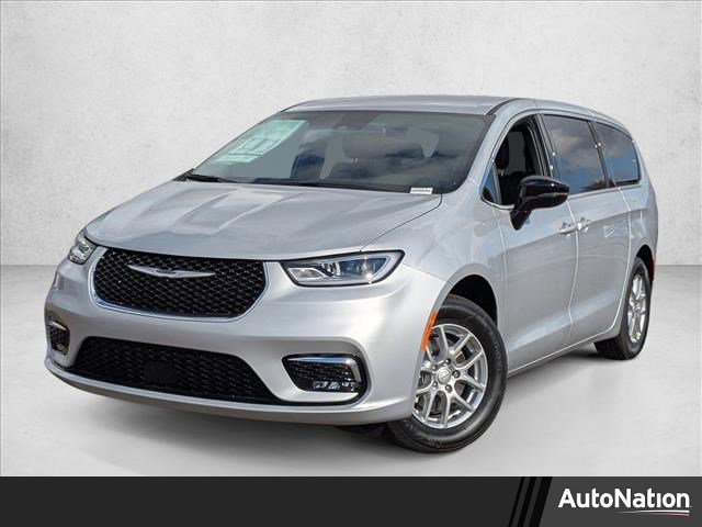 New 2026 Chrysler Pacifica Select