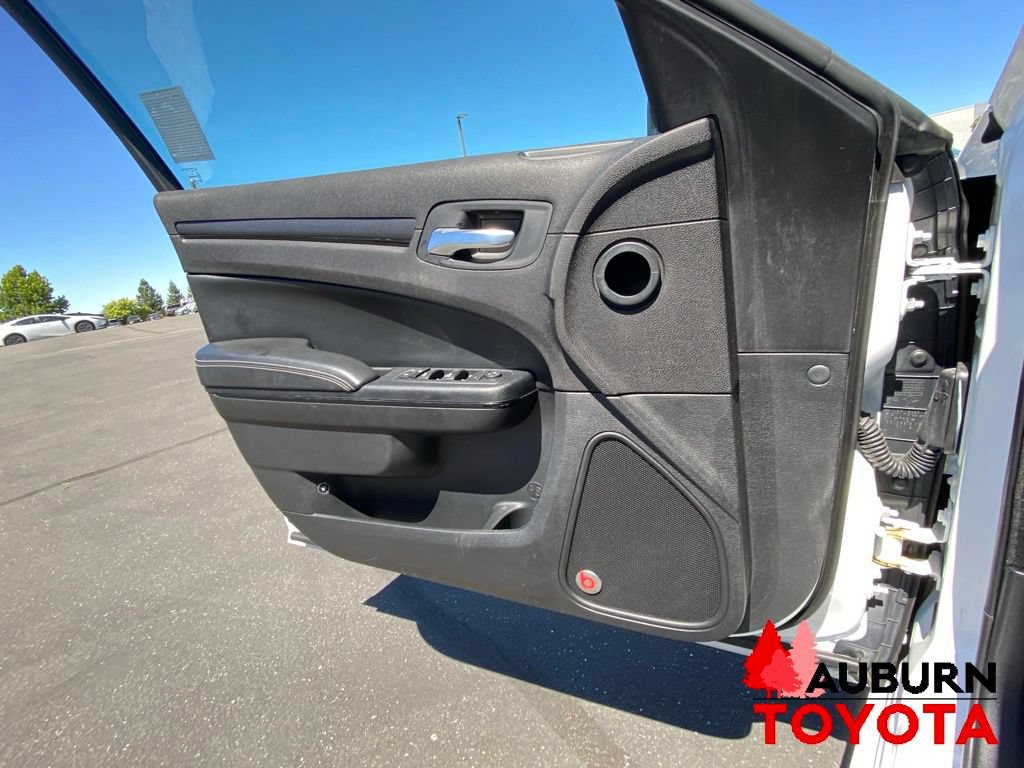 Used 2015 Chrysler 300 S RWD image 30