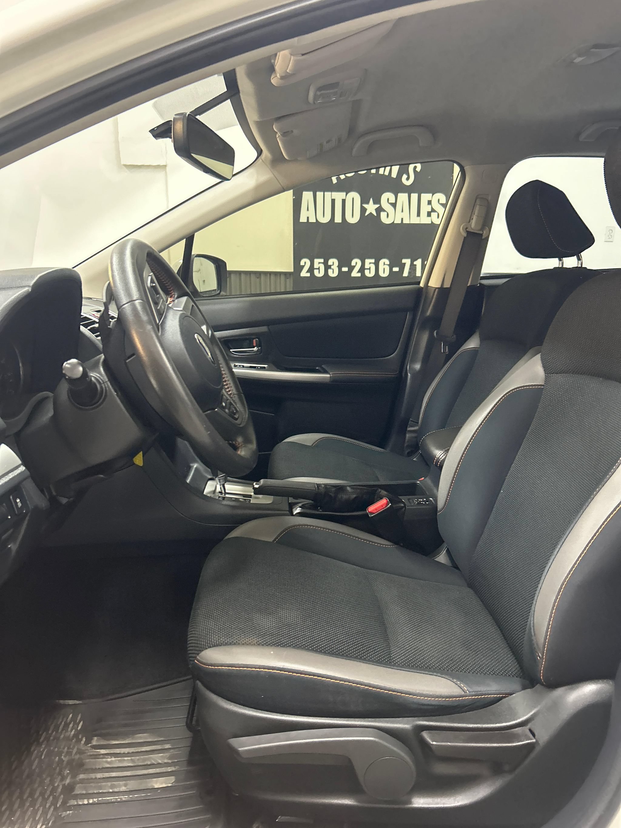 Used 2017 Subaru Crosstrek 2.0i Premium AWD/4WD image 8