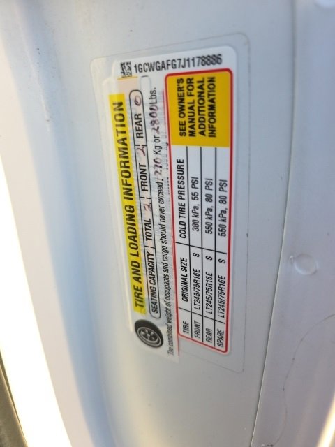 Used 2018 Chevrolet Express 2500 w/ Driver Convenience Package image 30