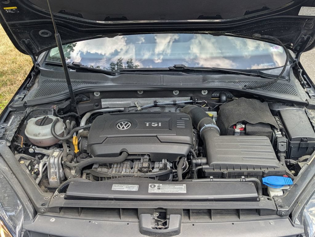 Used 2016 Volkswagen Golf SE FWD image 26