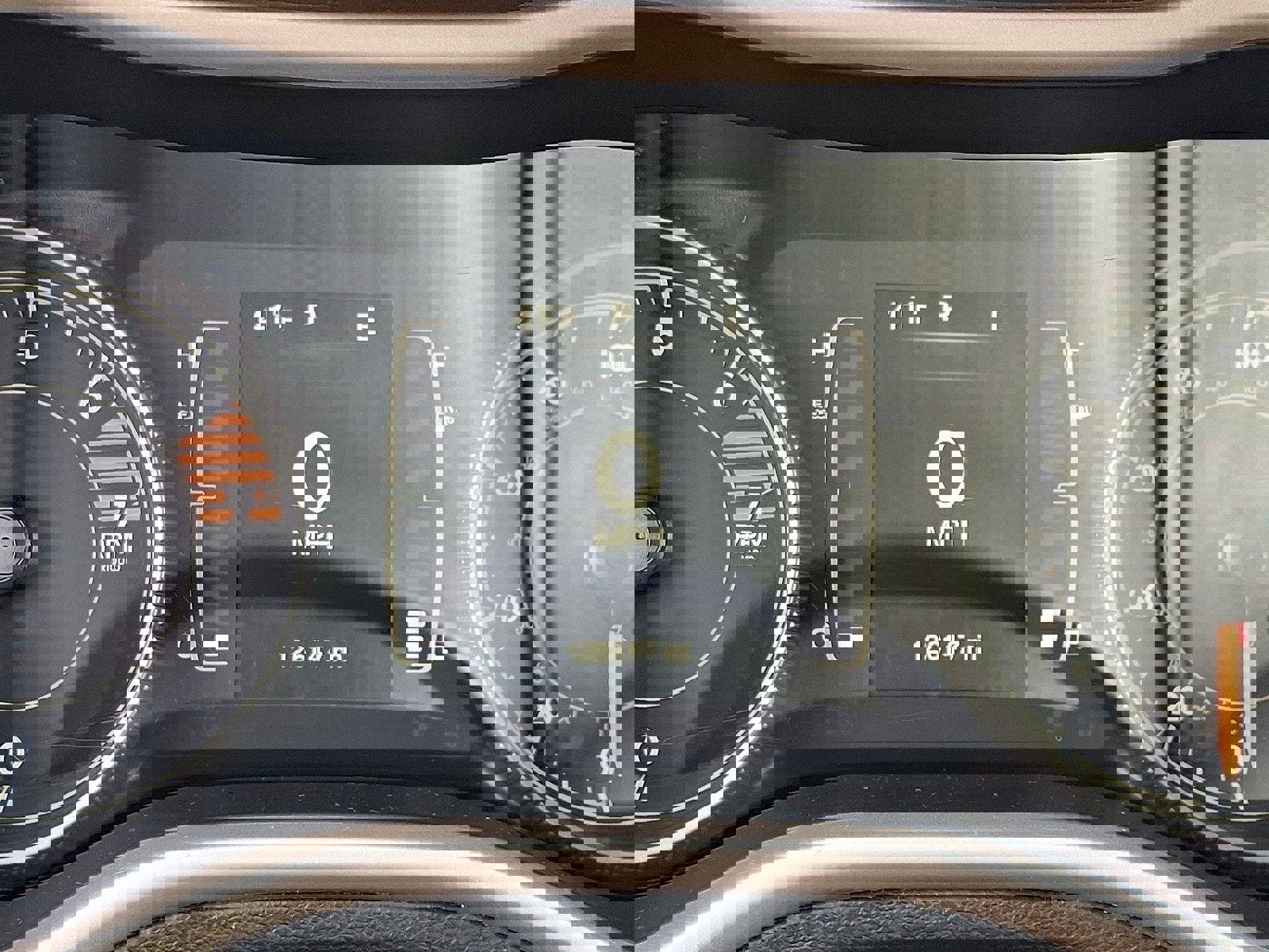 Used 2018 Jeep Cherokee Latitude w/ Cold Weather Group image 19