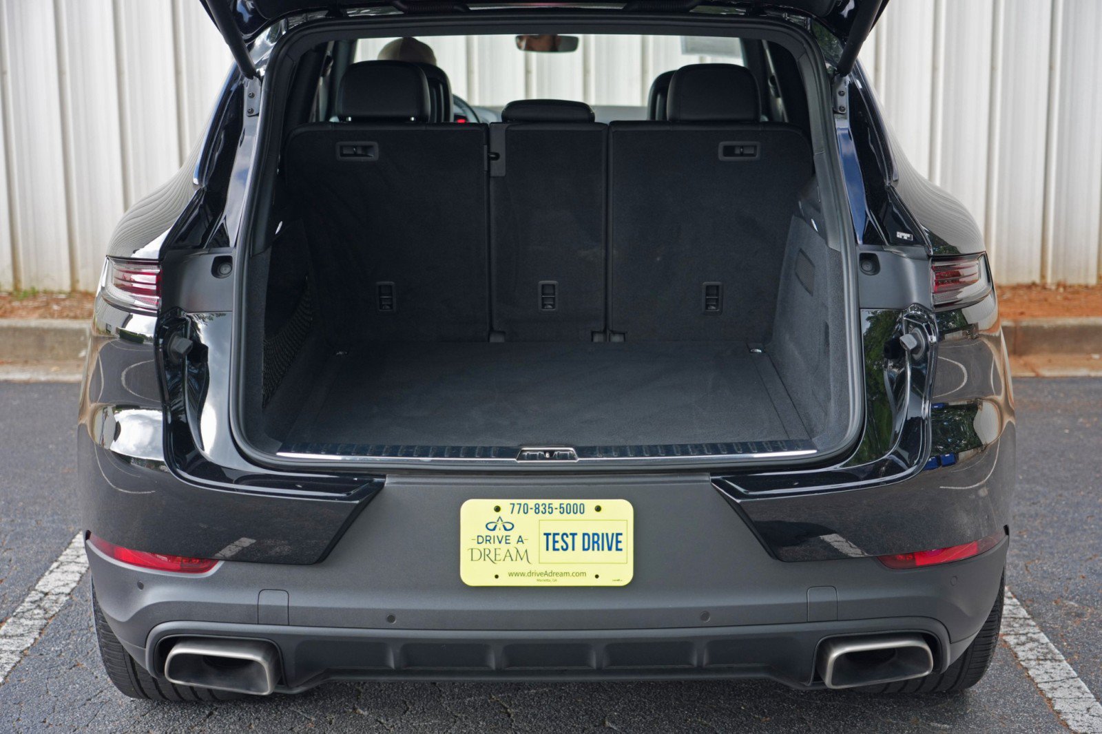 Used 2024 Porsche Cayenne AWD/4WD image 10