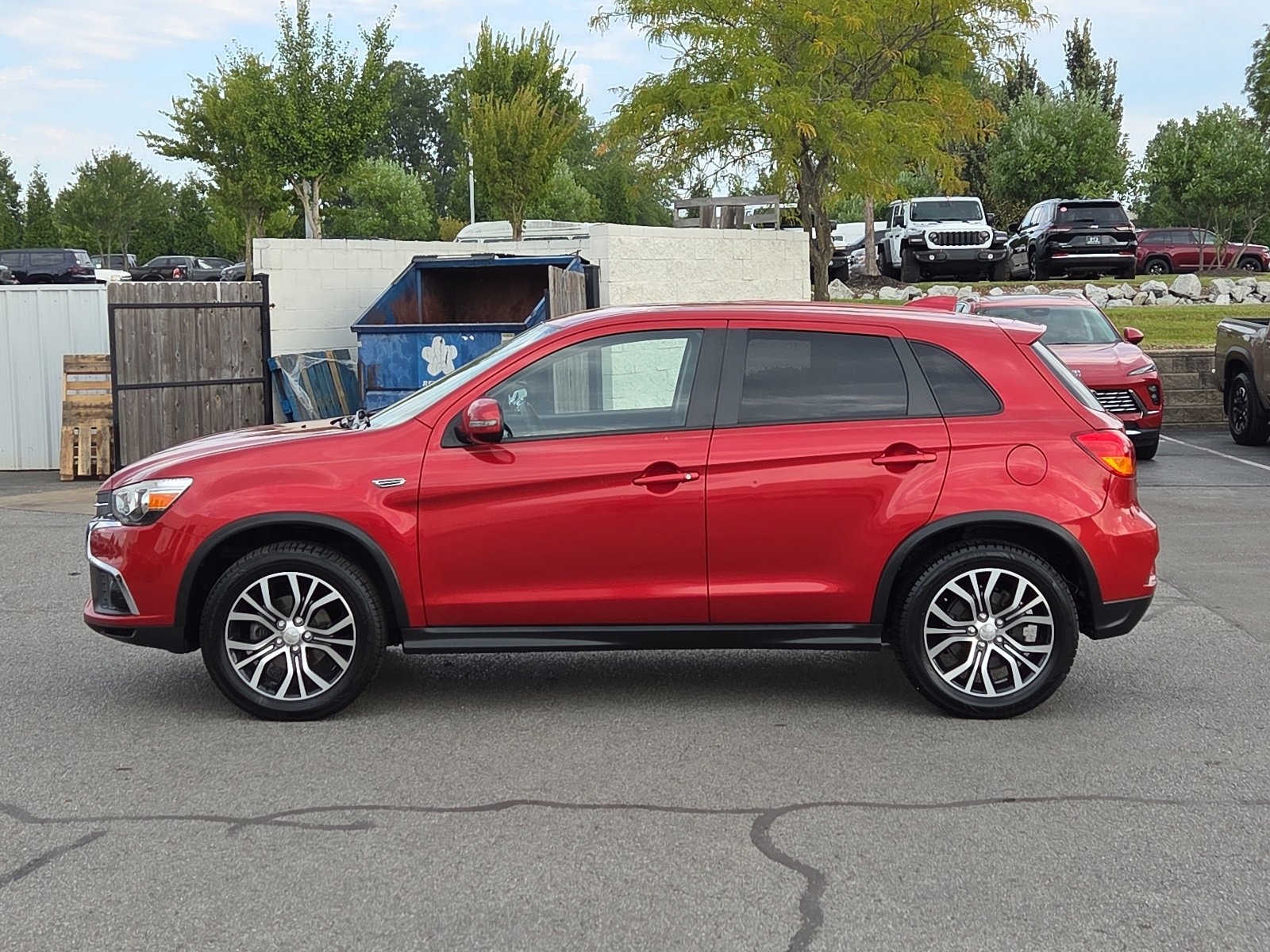 Used 2018 Mitsubishi Outlander Sport ES image 3