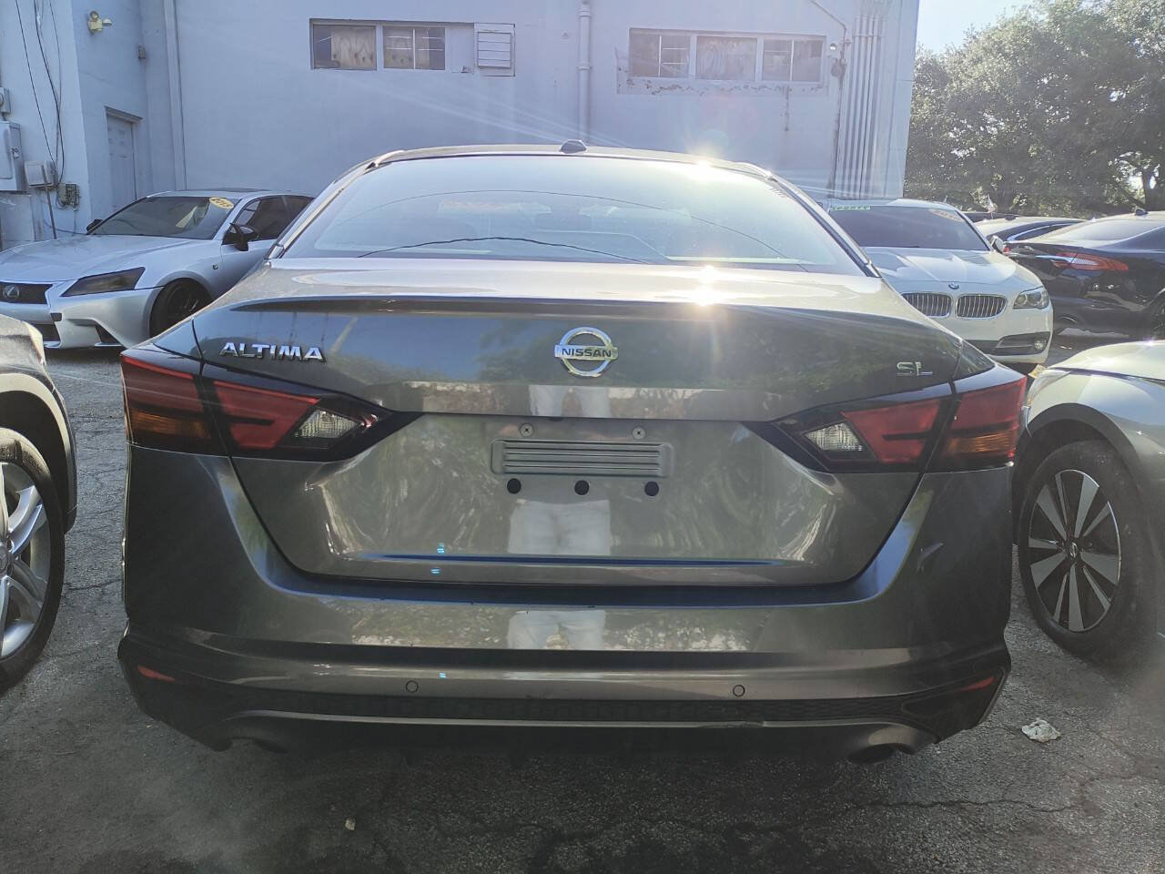 Used 2019 Nissan Altima 2.5 SL FWD image 17