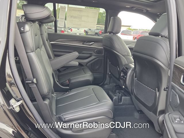New 2026 Jeep Grand Cherokee L Limited RWD image 16