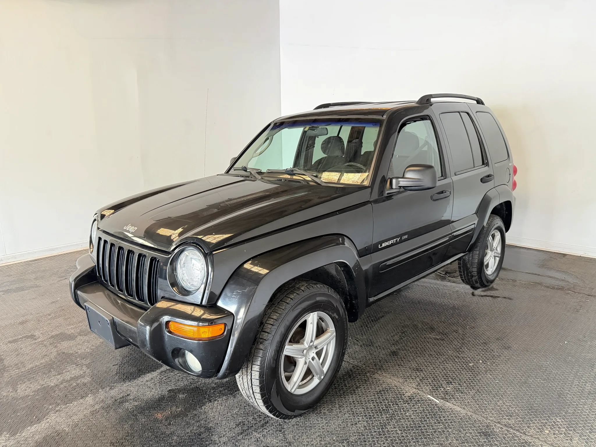 Used 2002 Jeep Liberty Limited AWD/4WD image 2