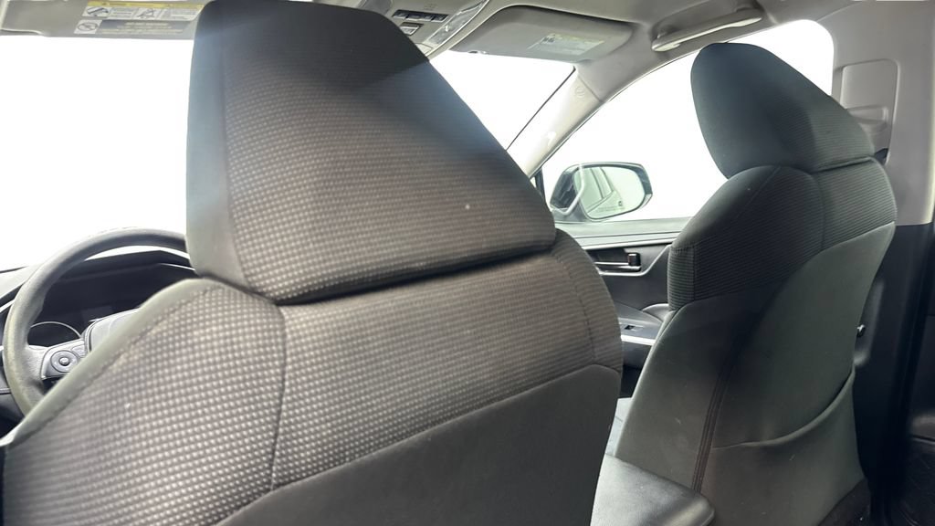 Used 2021 Toyota RAV4 LE FWD image 35