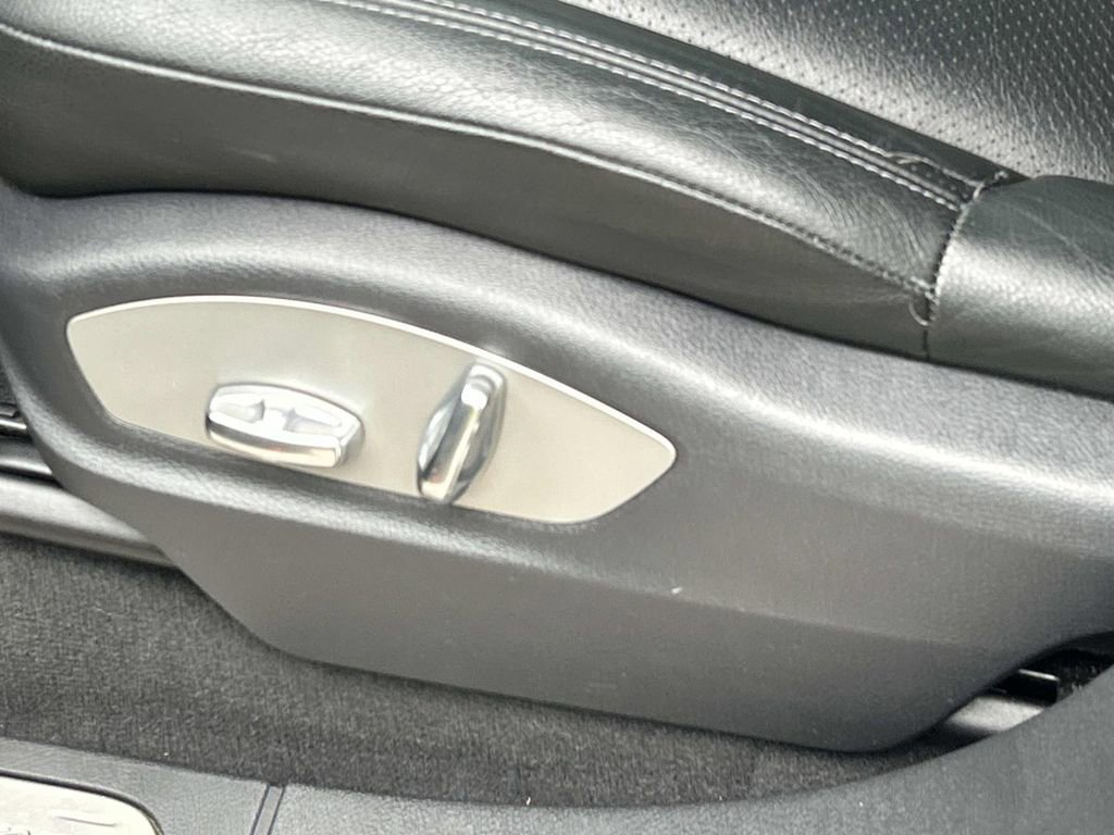 Used 2014 Porsche Cayenne Platinum Edition AWD/4WD image 18