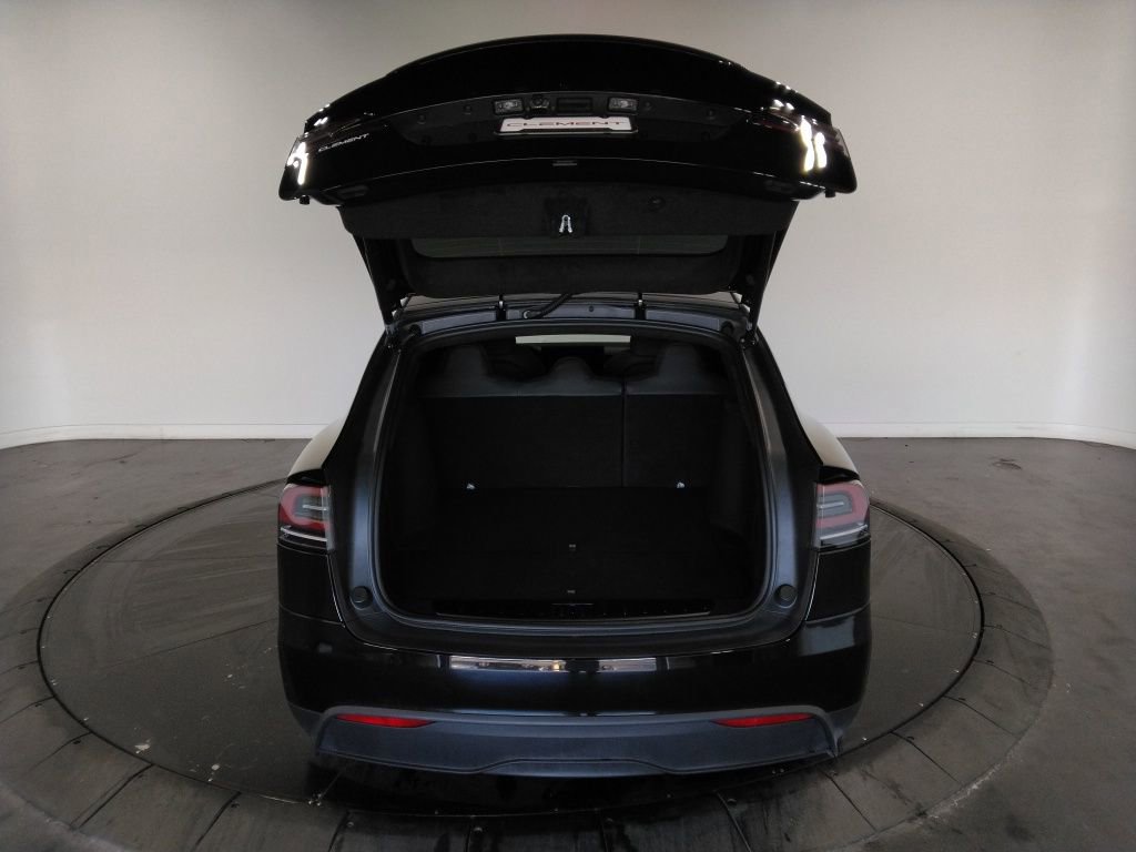 Used 2026 Tesla Model X image 9
