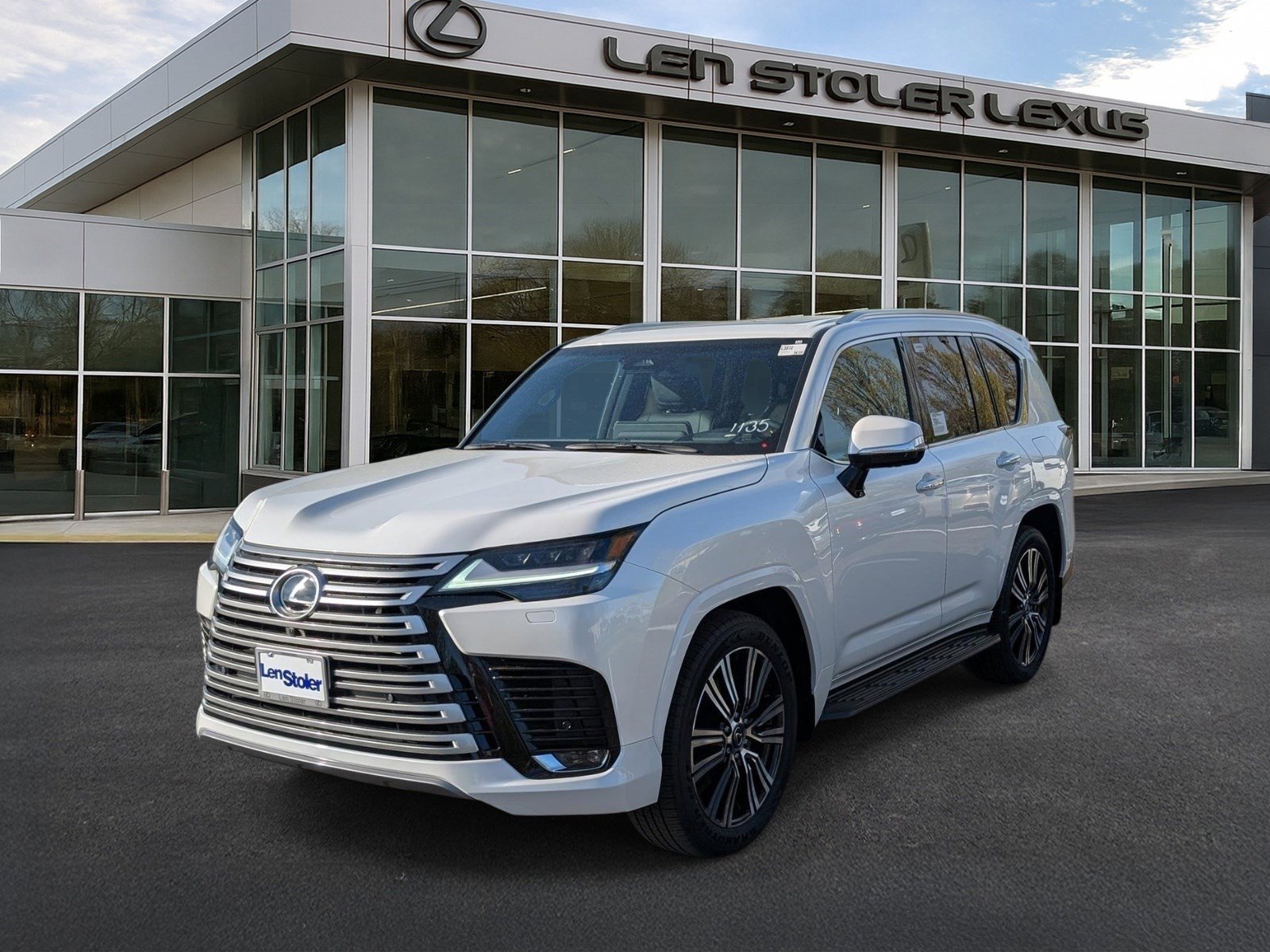 New 2026 Lexus LX 600 4WD w/ Luxury Package image 4