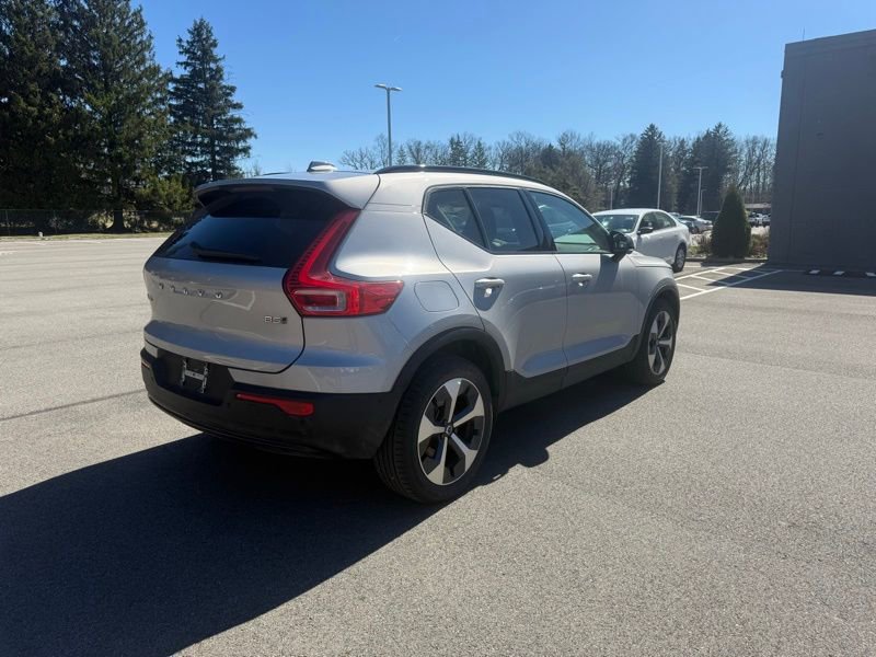 Used 2023 Volvo XC40 B5 Plus w/ Driver Assist Package image 6