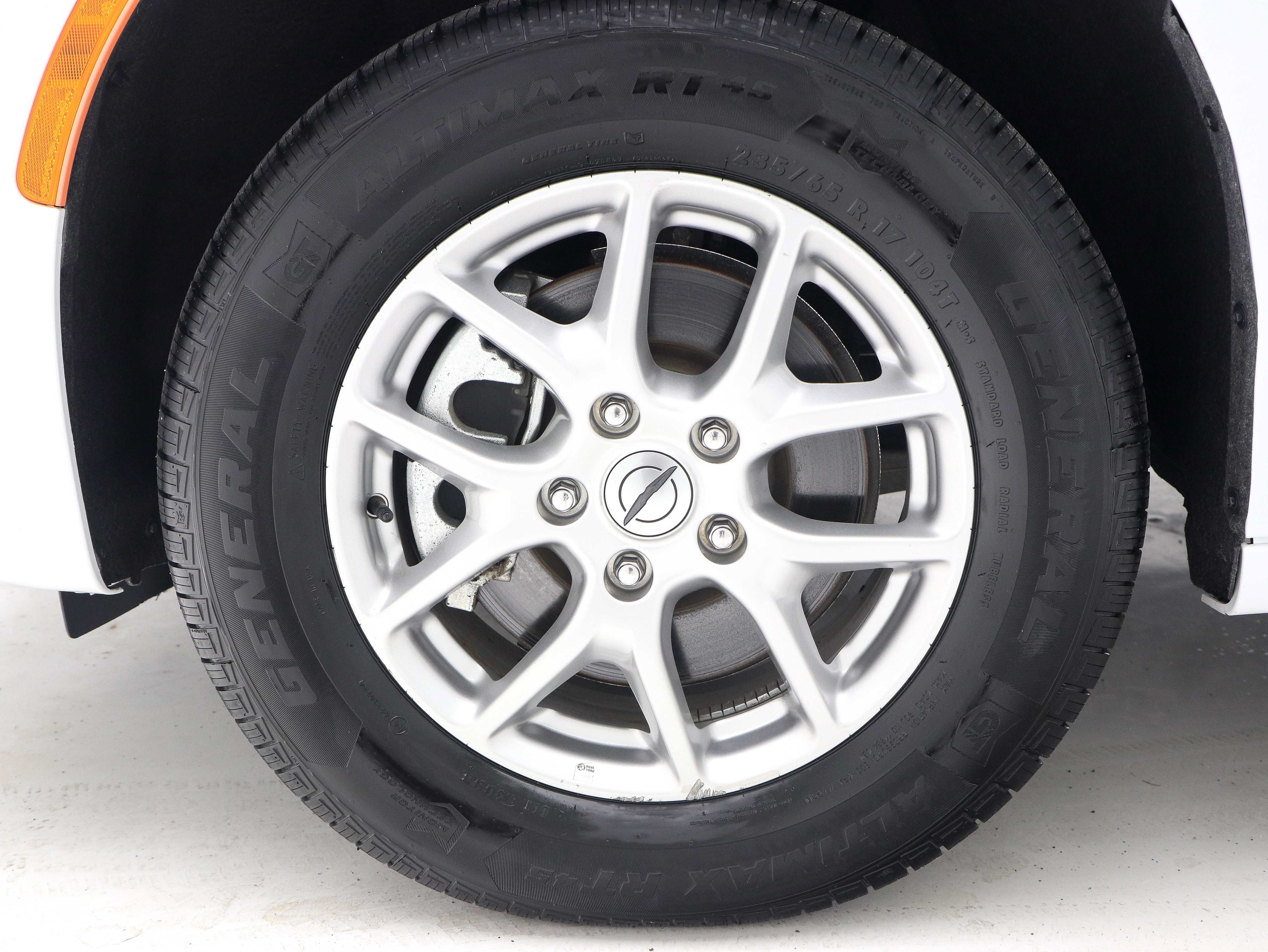Used 2023 Chrysler Voyager LX FWD image 35