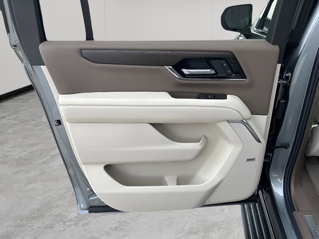 New 2026 GMC Yukon XL Denali w/ Sun & Power Step Package AWD/4WD image 21