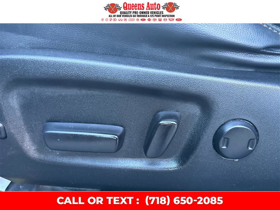Used 2018 Toyota Highlander XLE AWD/4WD image 22