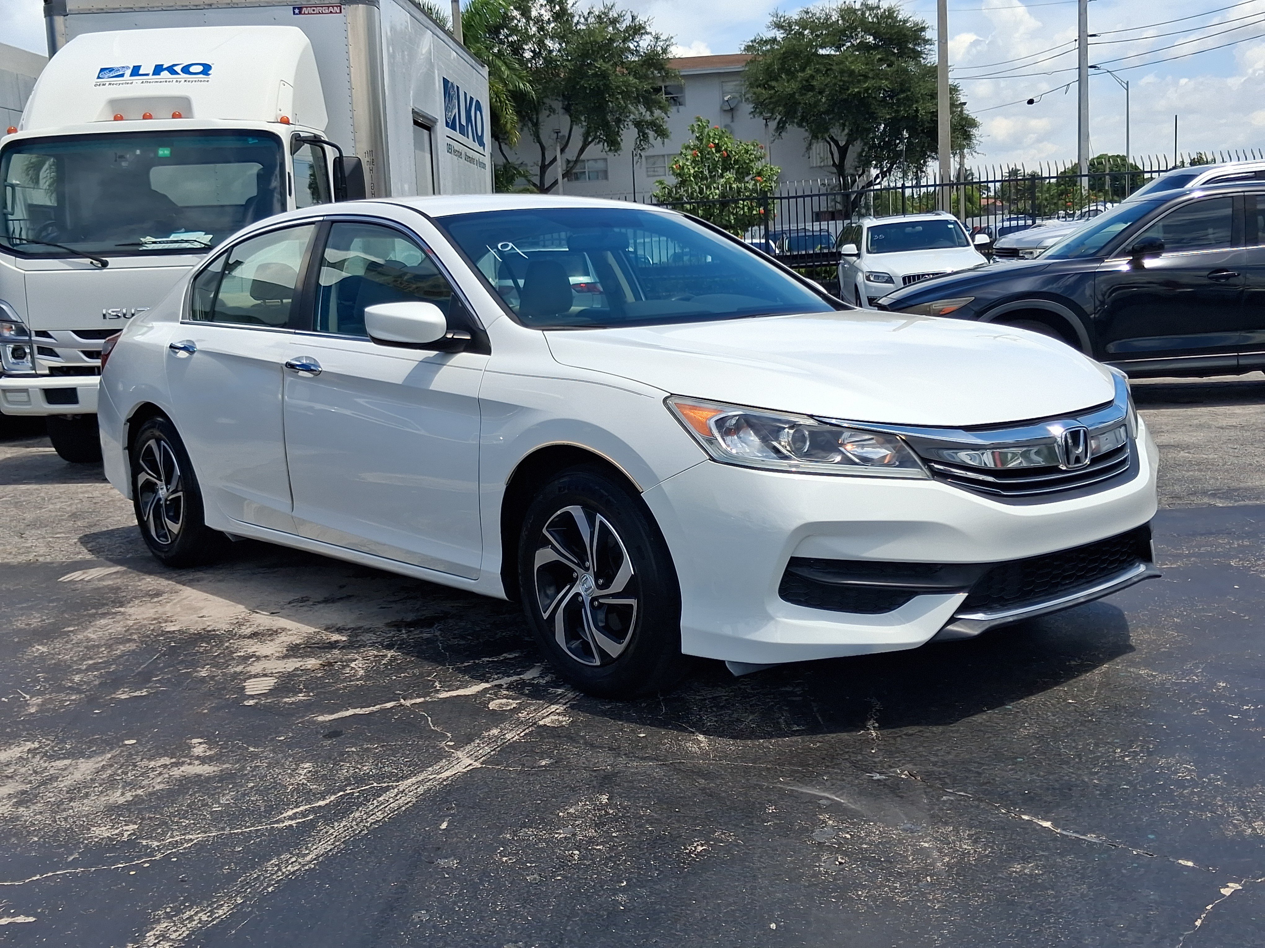 Used 2017 Honda Accord LX image 4