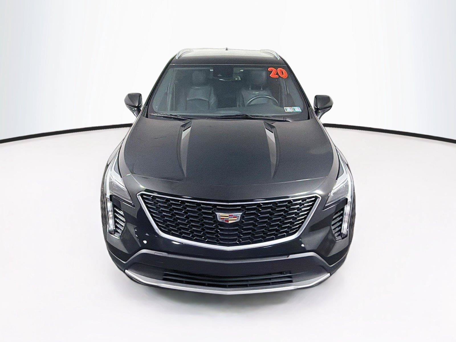 Used 2020 Cadillac XT4 Premium Luxury w/ Cold Weather Package AWD/4WD image 13