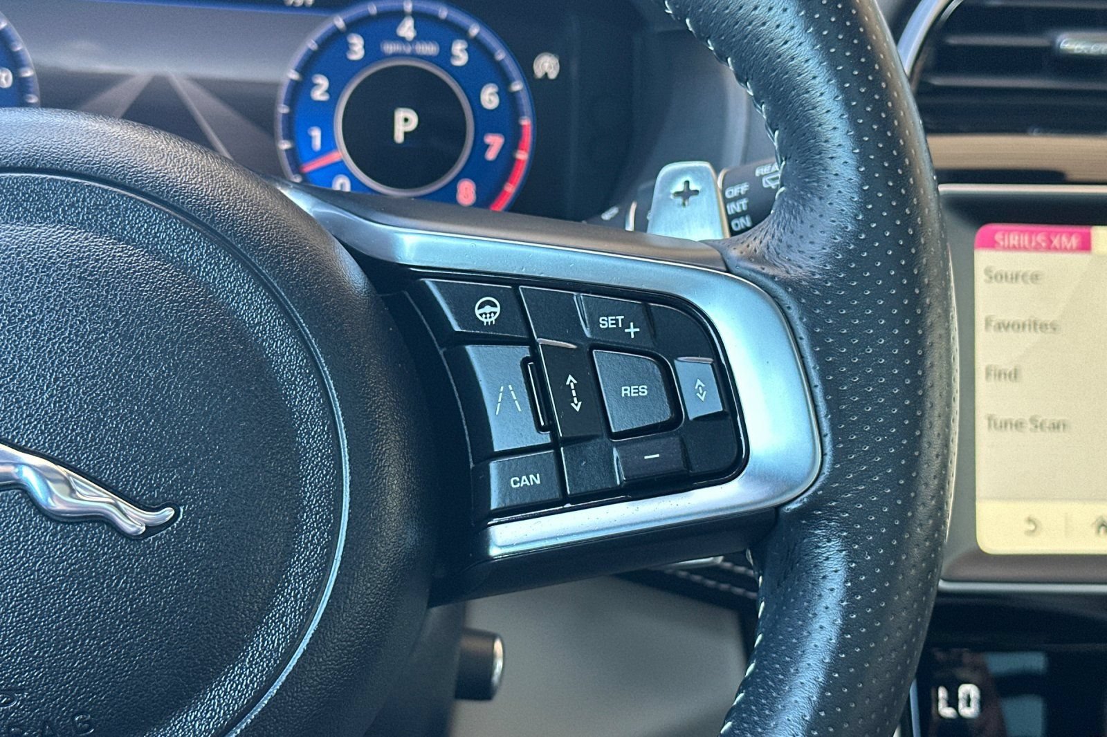 Used 2020 Jaguar F-PACE SVR AWD/4WD image 34