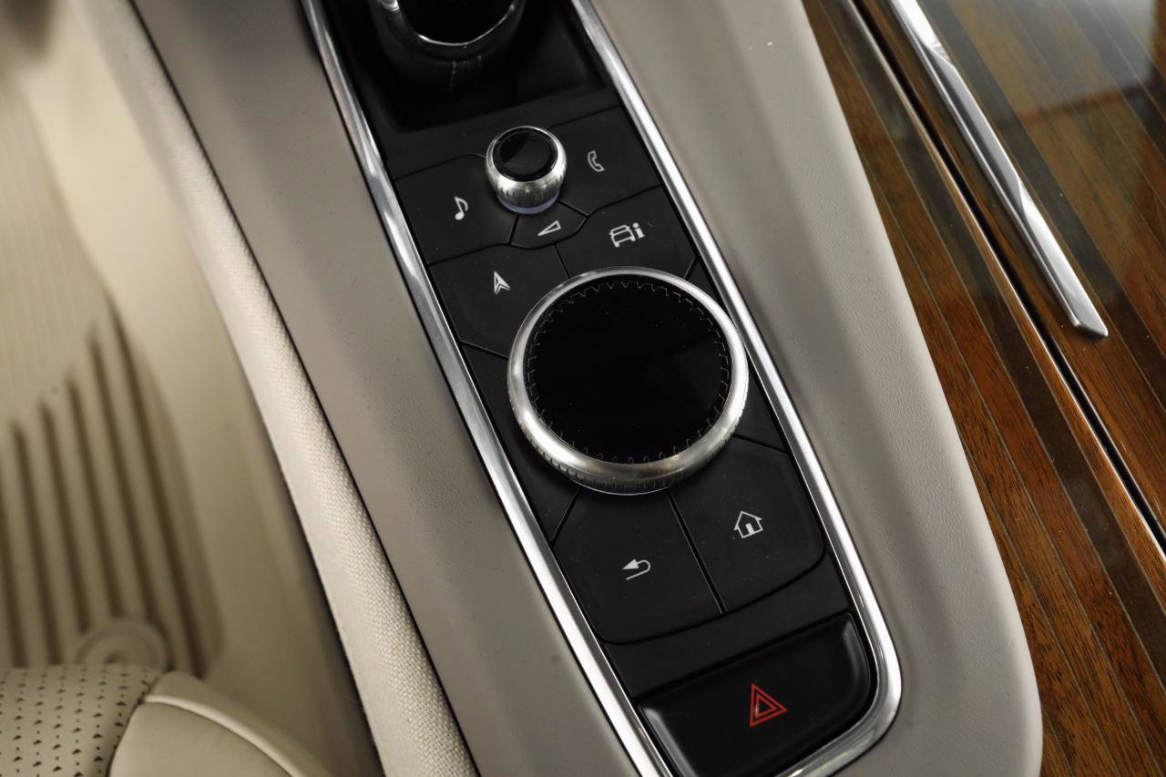 Used 2023 Cadillac Escalade Sport Platinum w/ LPO, ONYX Package AWD/4WD image 27