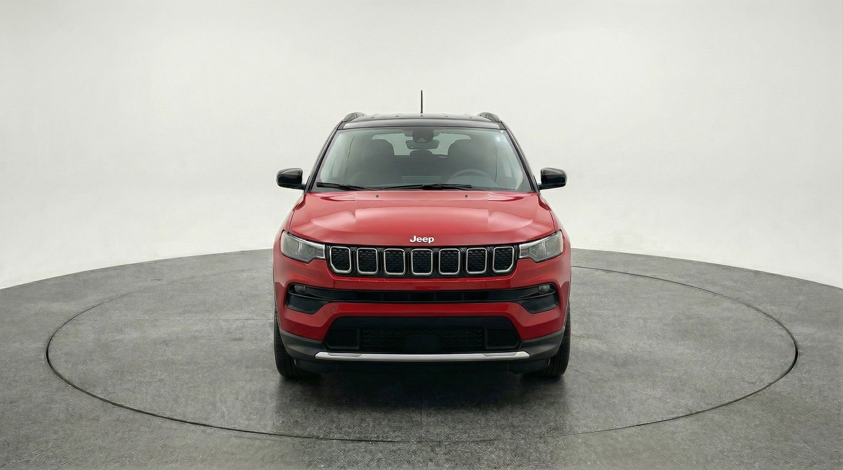 Used 2025 Jeep Compass Limited image 2