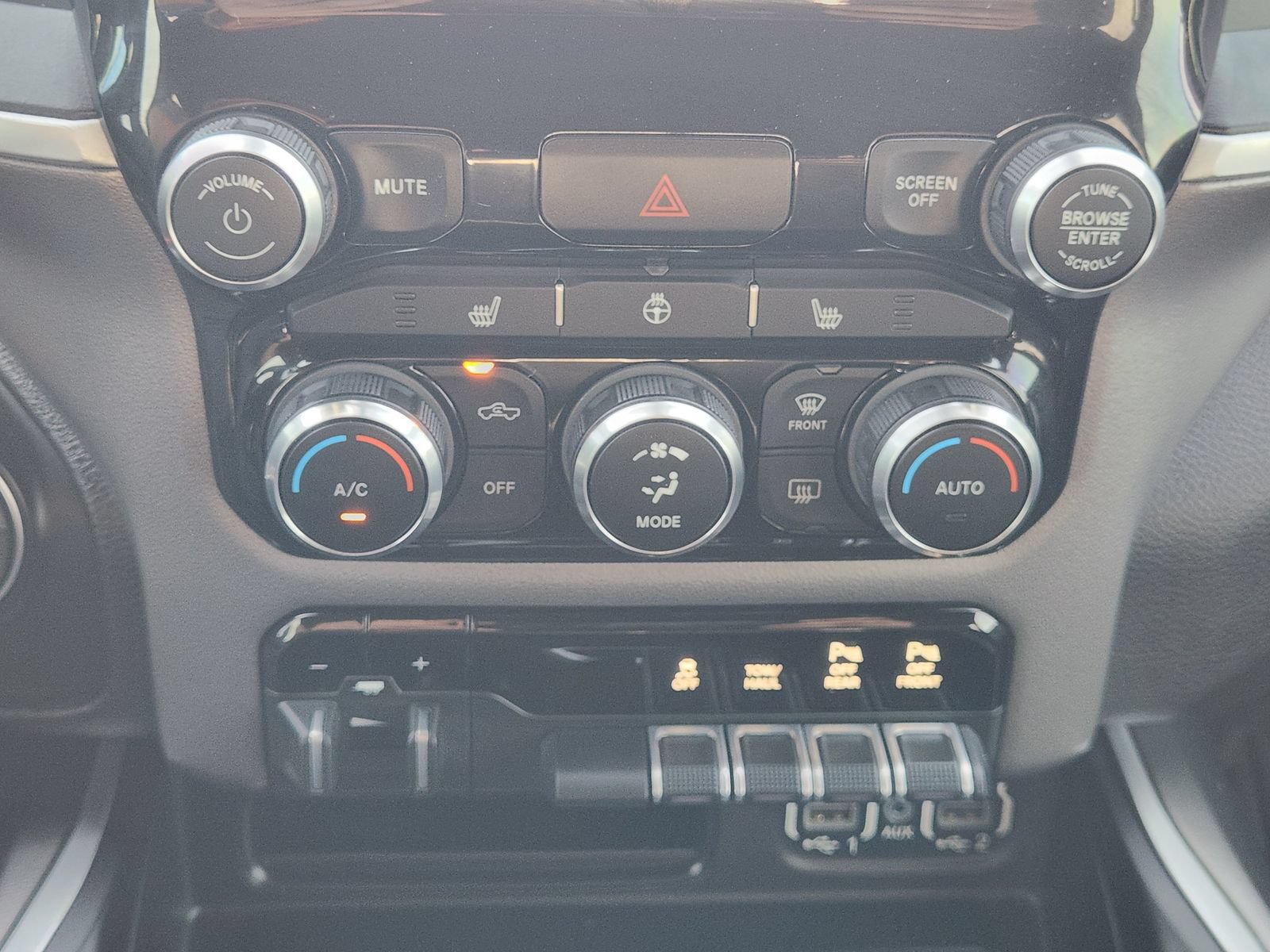 Used 2022 RAM 1500 Lone Star AWD/4WD image 19