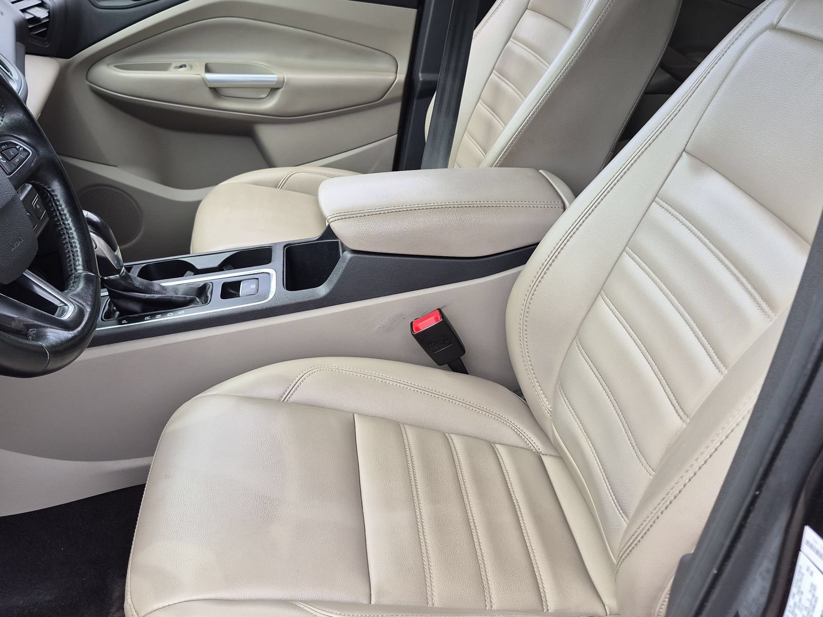 Used 2019 Ford Escape SEL AWD/4WD image 17