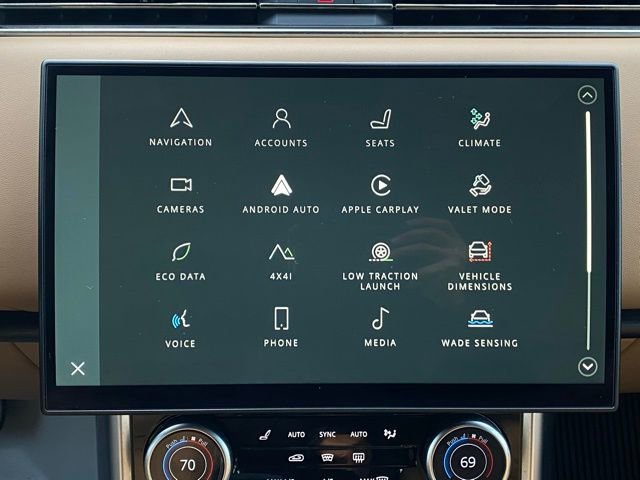 Used 2023 Land Rover Range Rover SE image 47